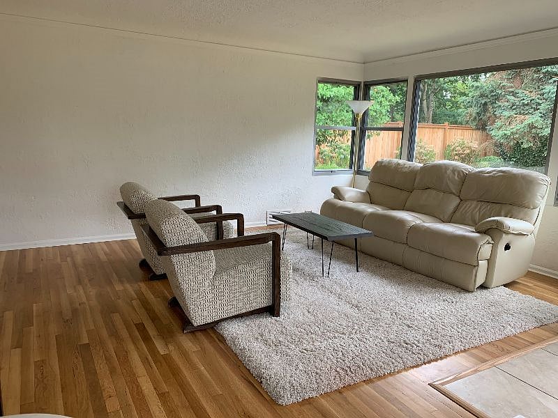 Furnished Finder property 422126_1 photo 3