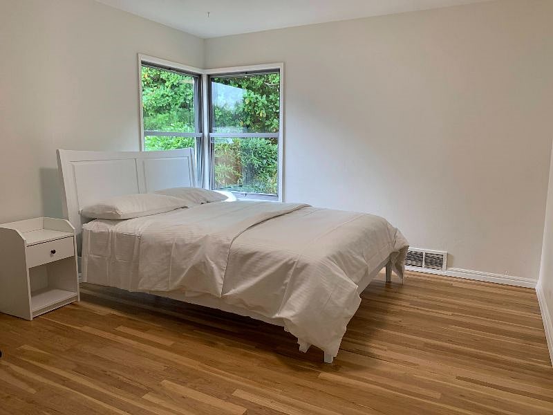 Furnished Finder property 422126_1 photo 17