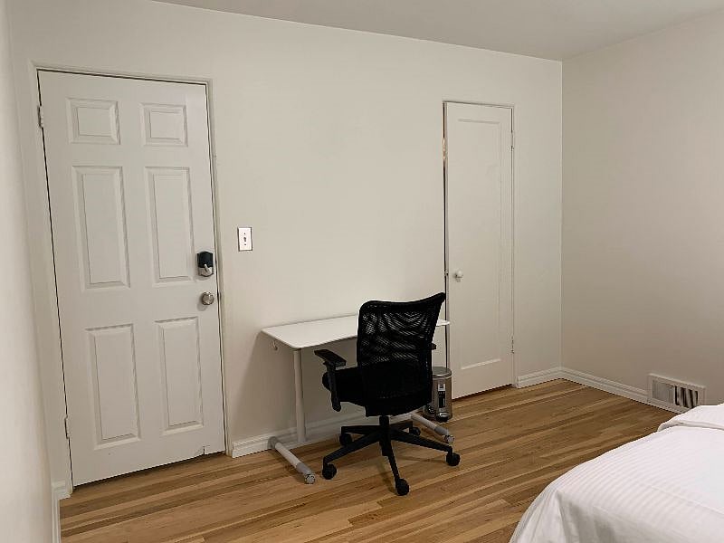 Furnished Finder property 422126_1 photo 18