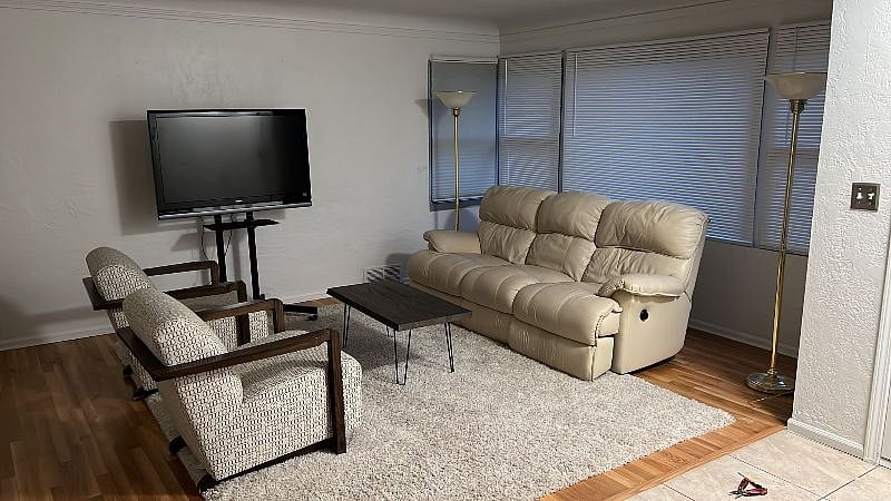 Furnished Finder property 422126_1 photo 5