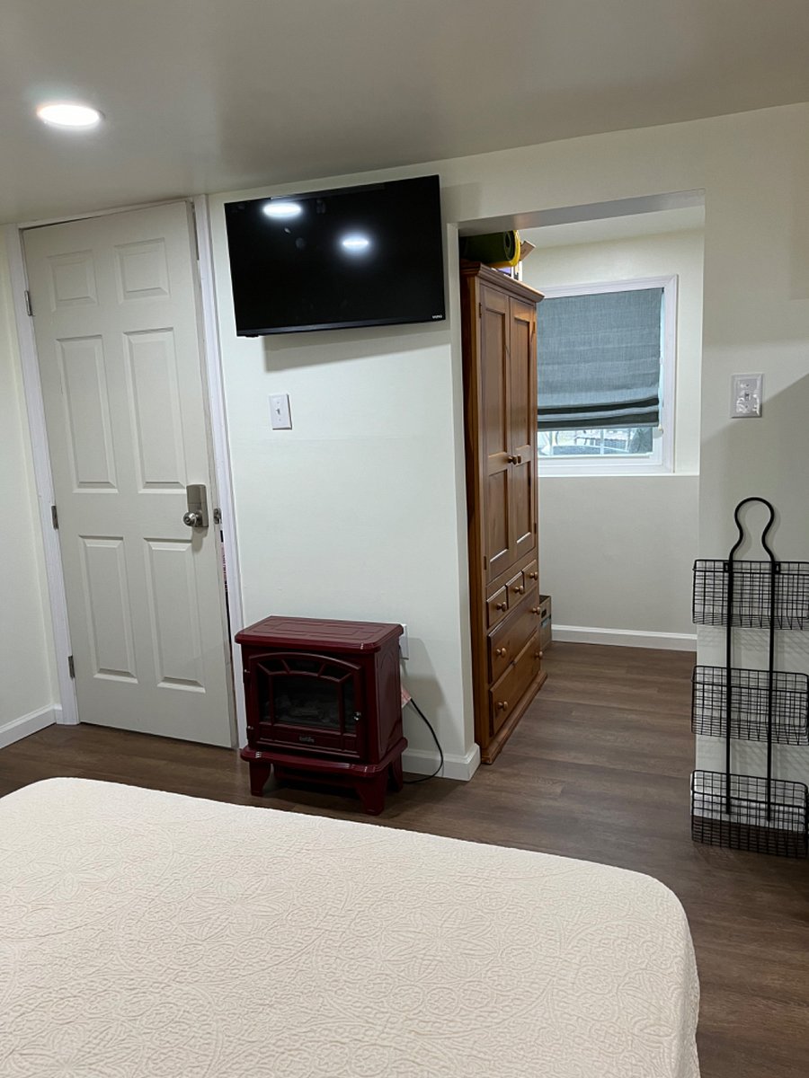 Furnished Finder property 422168_2 photo 6