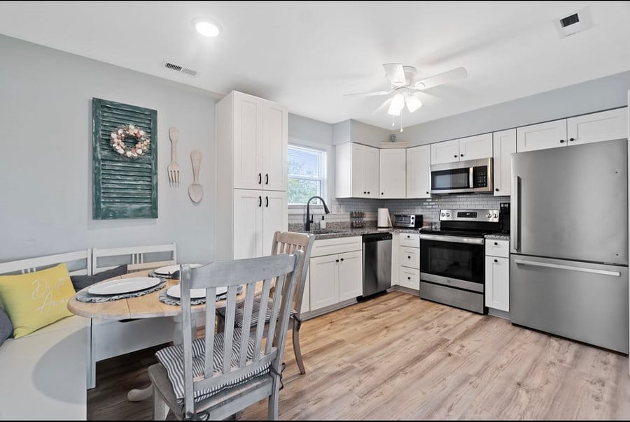 Beautiful updated kitchen 