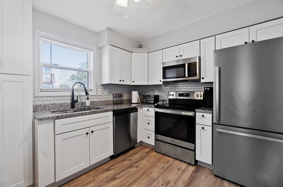Furnished Finder property 422169_1 photo 17