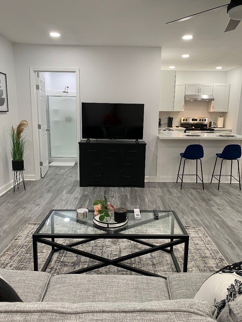 Furnished Finder property 422192_1 photo 3