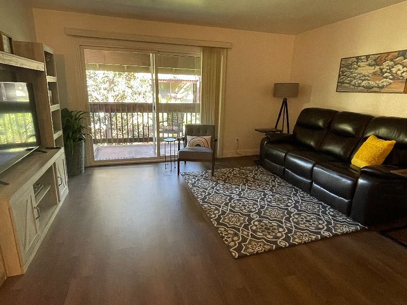 Furnished Finder property 422261_1 photo 3