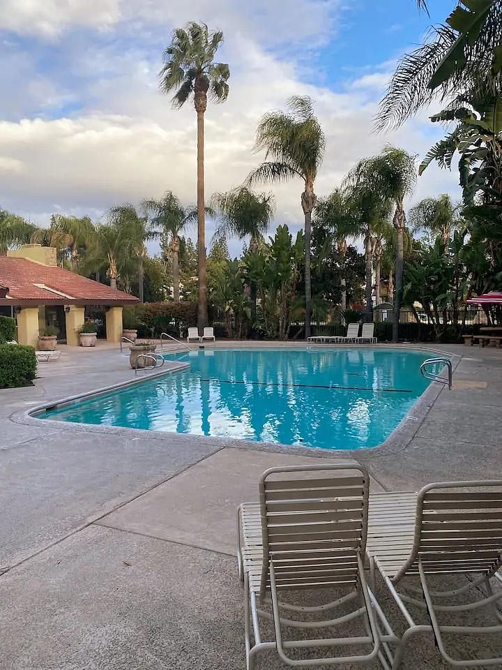 Furnished Finder property 422261_1 photo 16