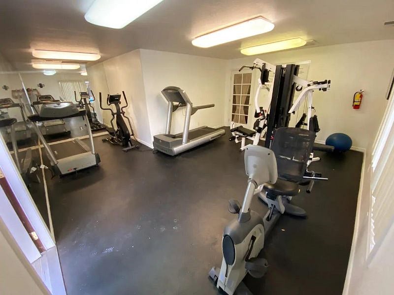 Furnished Finder property 422261_1 photo 17