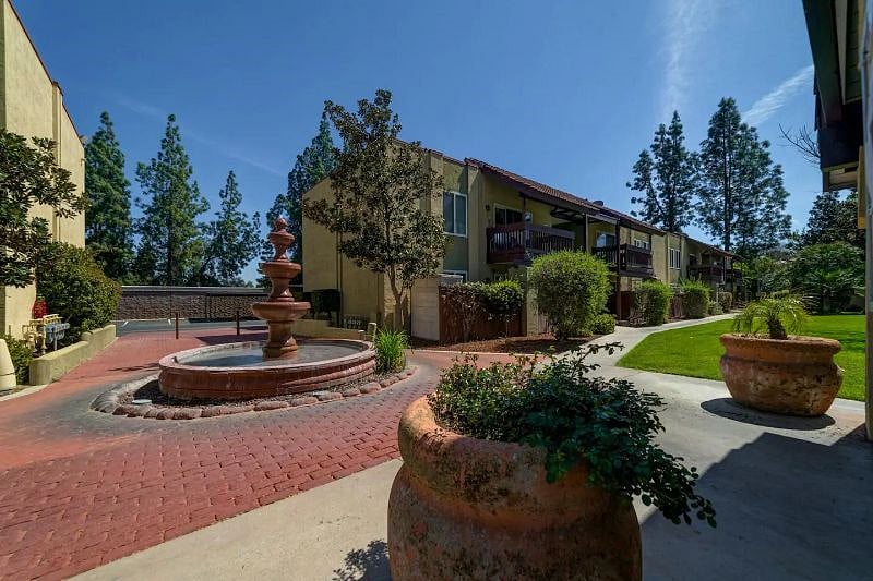 Furnished Finder property 422261_1 photo 22