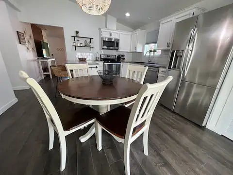 Furnished Finder property 422300_1 photo 4