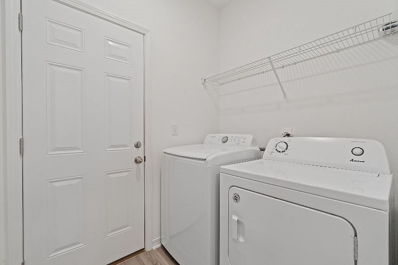 Furnished Finder property 422303_1 photo 21