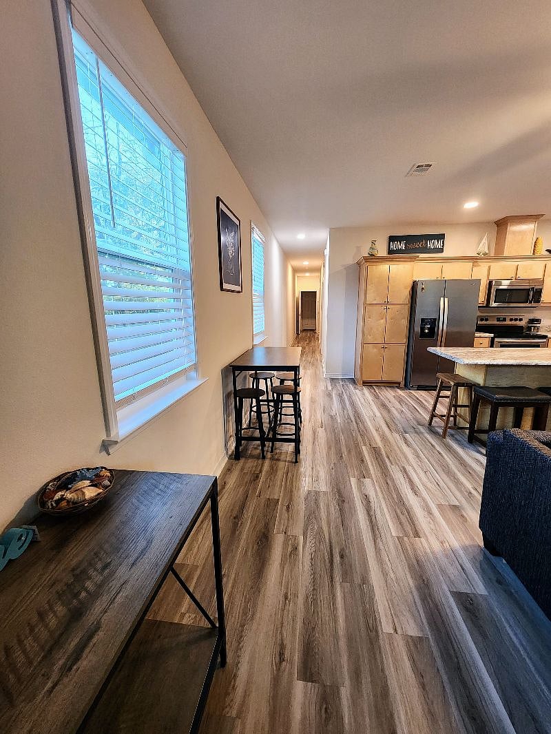 Furnished Finder property 422303_1 photo 8