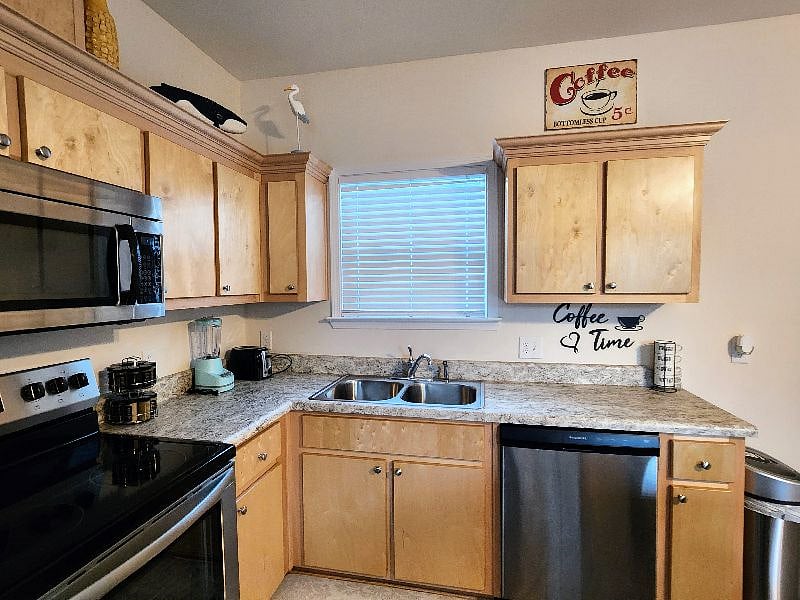 Furnished Finder property 422303_1 photo 10