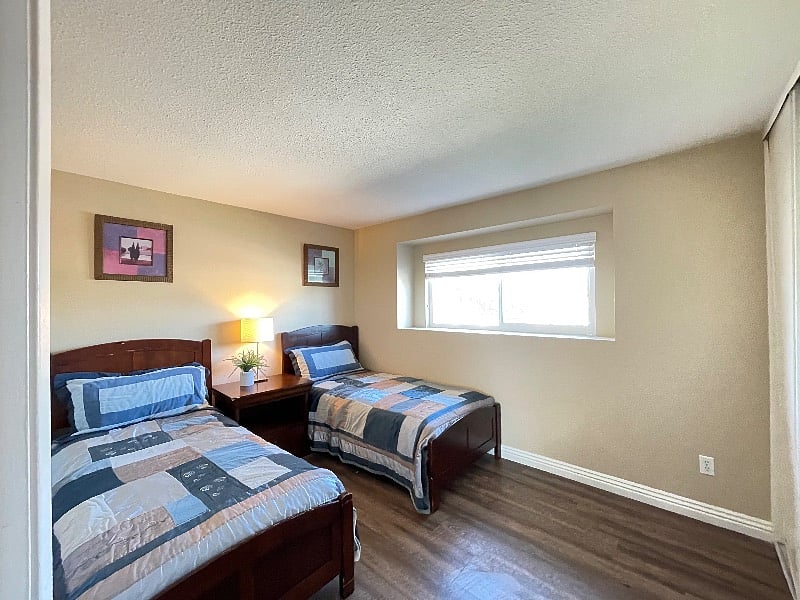 Bedroom #3 - two twin beds