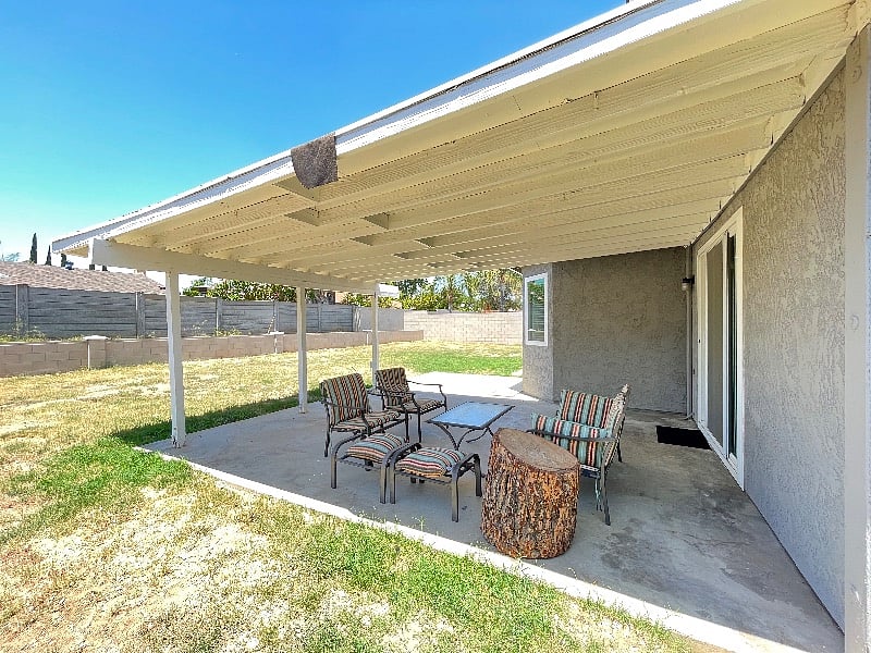 Very large fully enclosed backyard with large steel lockable gate. Lawn professionally cut every two weeks.
