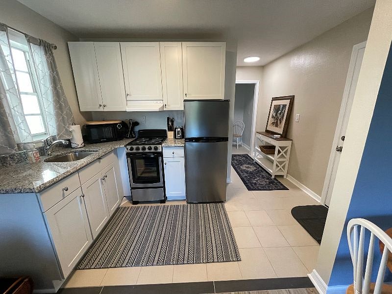 Furnished Finder property 422350_1 photo 11