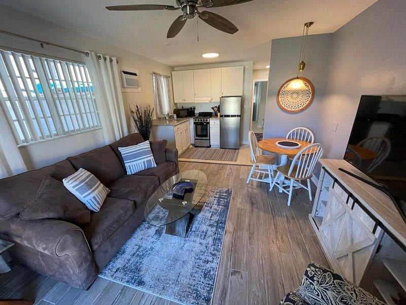 Furnished Finder property 422350_1 photo 8
