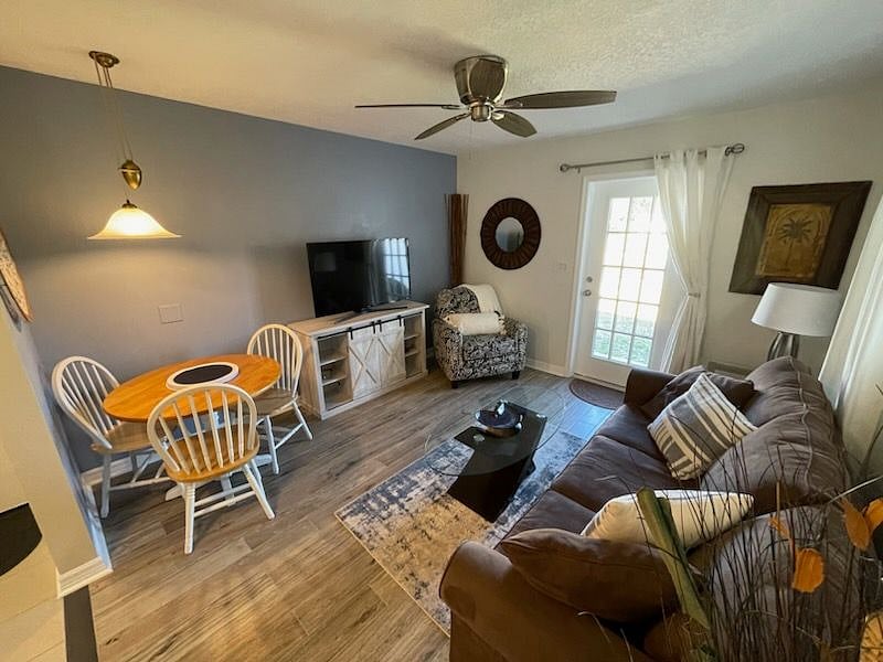 Furnished Finder property 422350_1 photo 17