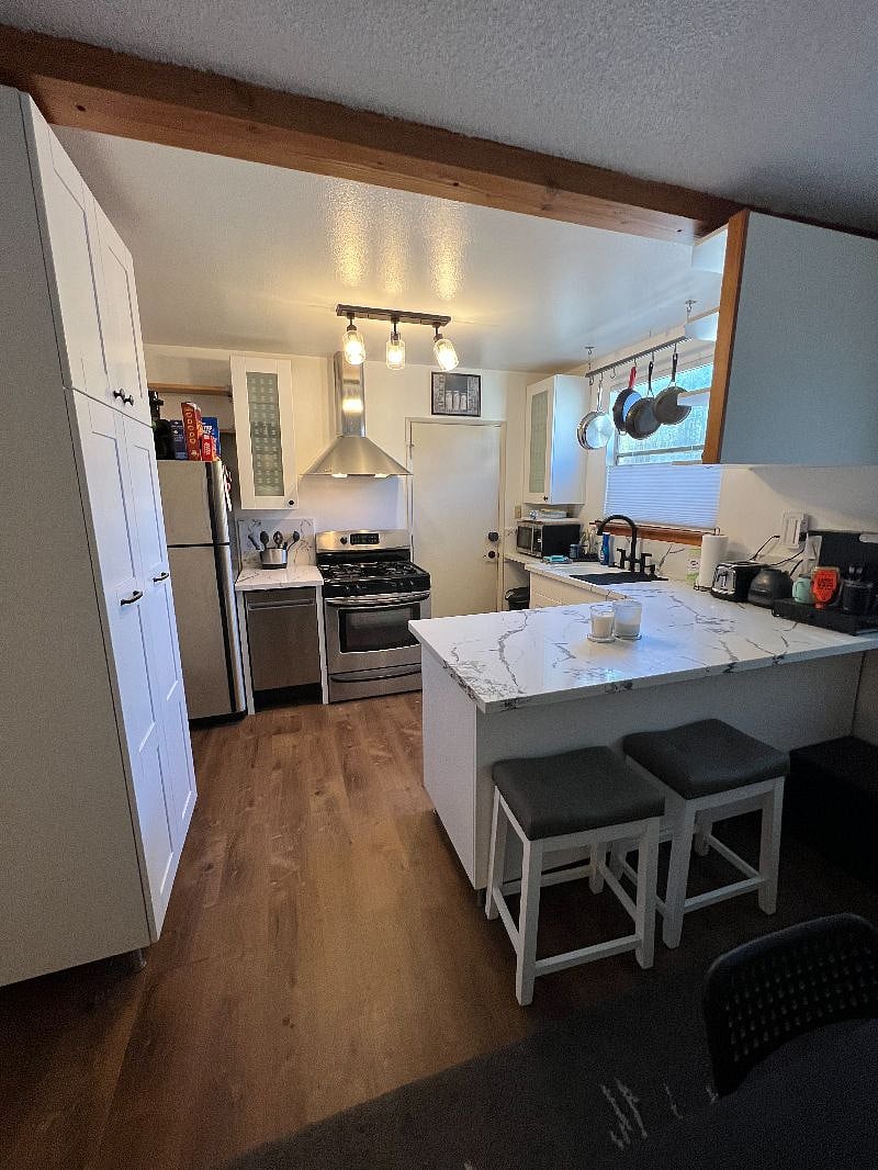 Furnished Finder property 422403_1 photo 3
