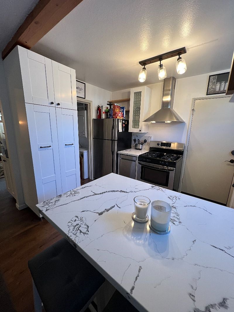 Furnished Finder property 422403_1 photo 4