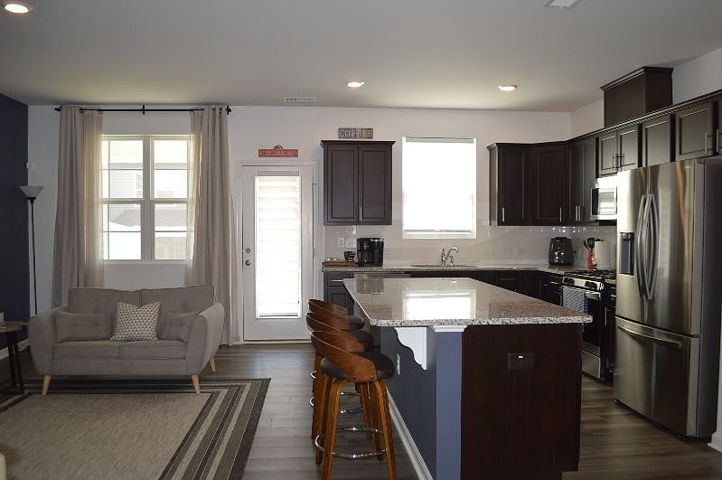 Furnished Finder property 422418_1 photo 6