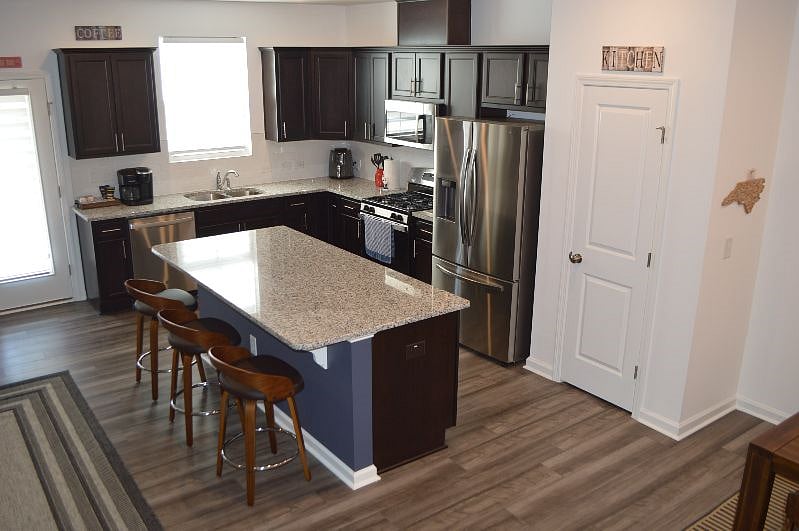 Furnished Finder property 422418_1 photo 12