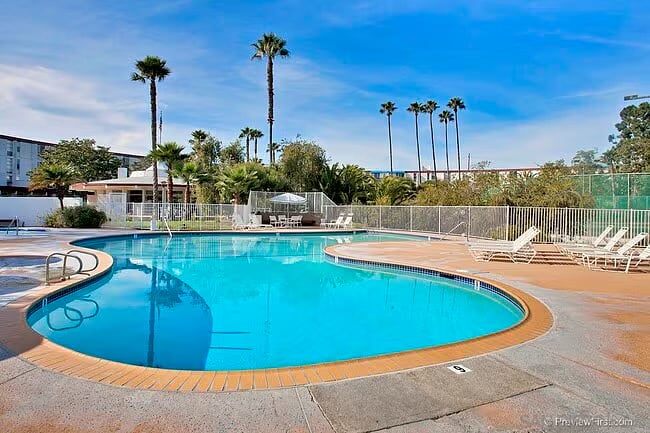 Furnished Finder property 422433_1 photo 14