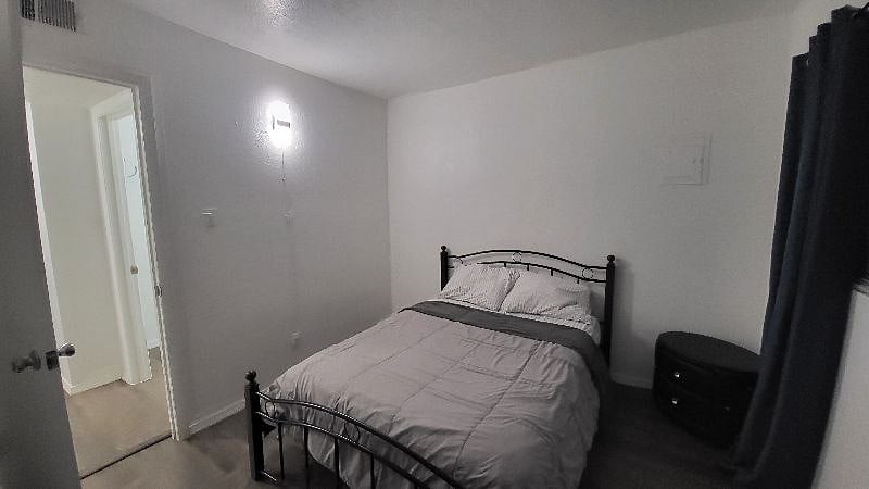 Furnished Finder property 422436_1 photo 9