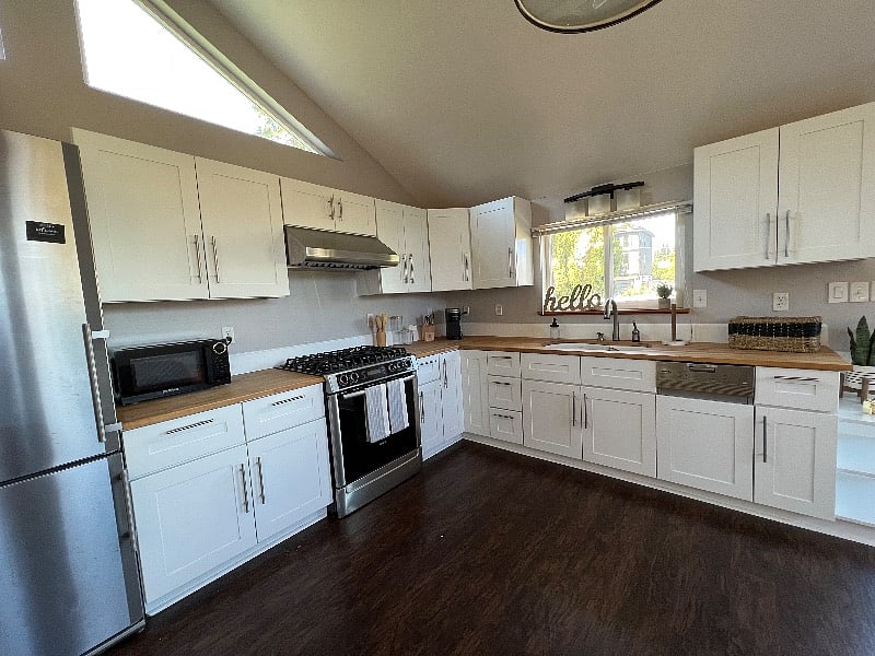 Furnished Finder property 422438_1 photo 14