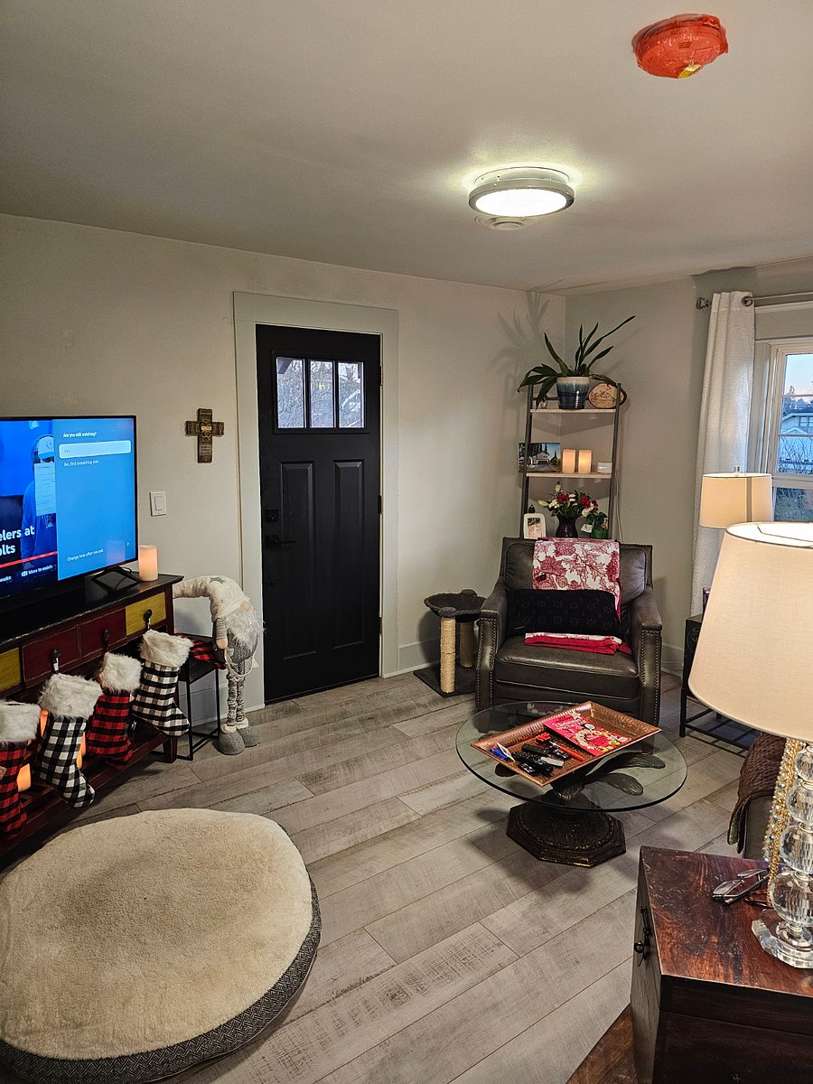 Furnished Finder property 422439_3 photo 4