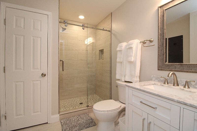 Bonus Master Bedroom ensuite Full Bathroom w/4 sets towels
