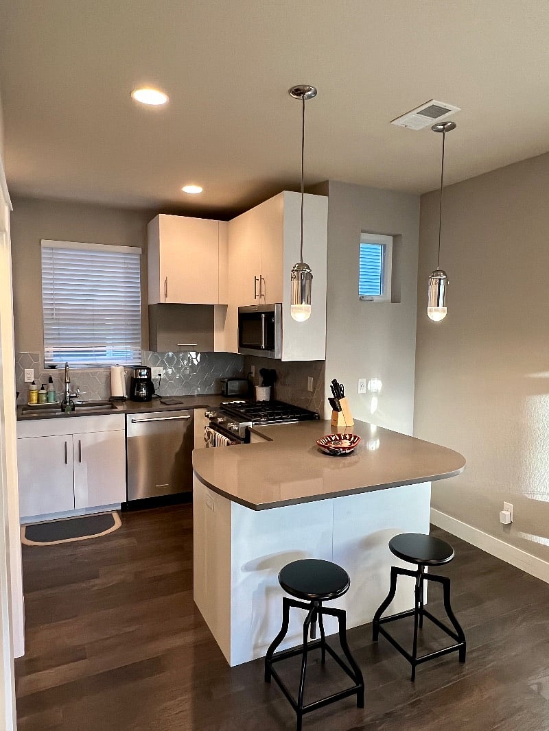 Kitchen includes all essentials