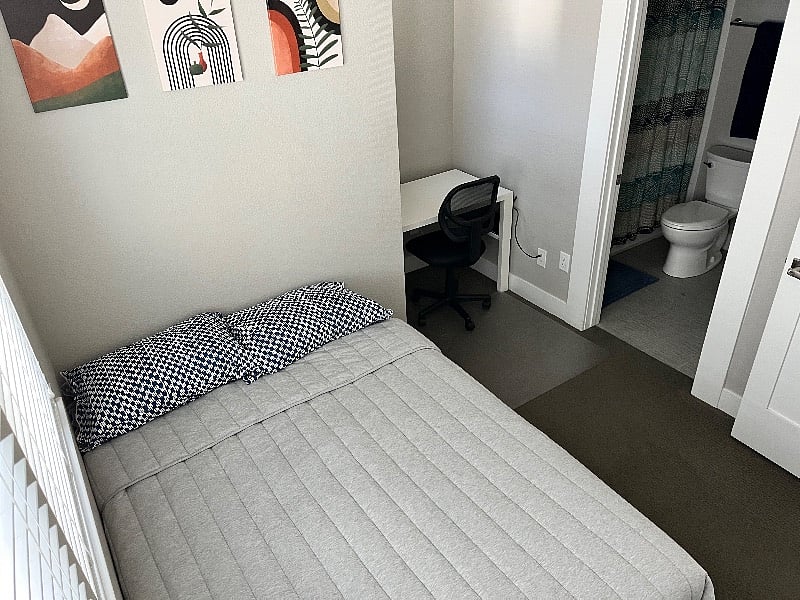 Second bedroom with own bathroom