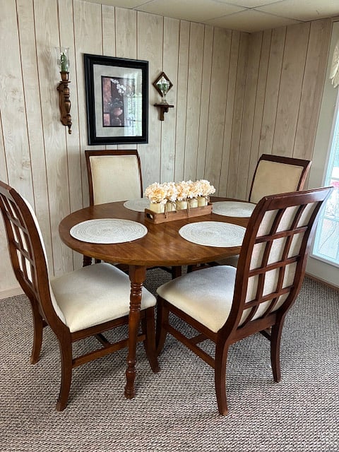 Spacious dinning area