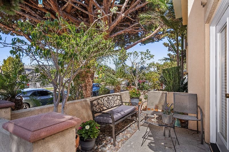 Furnished Finder property 422558_1 photo 3