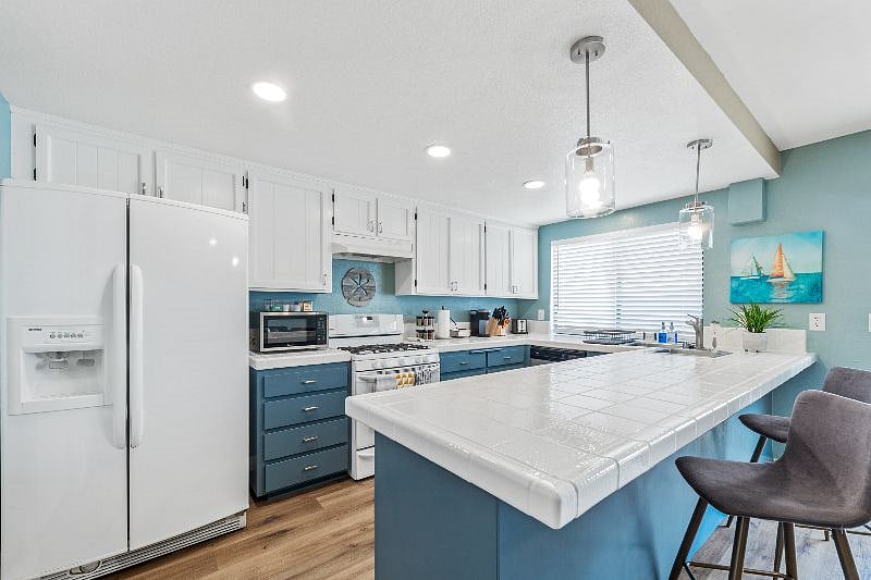 Furnished Finder property 422613_1 photo 9