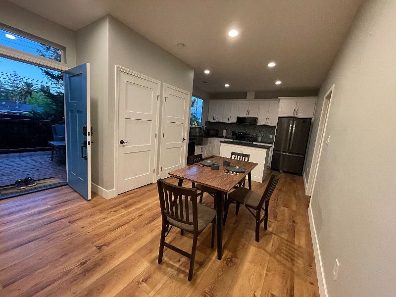 Furnished Finder property 422622_1 photo 5
