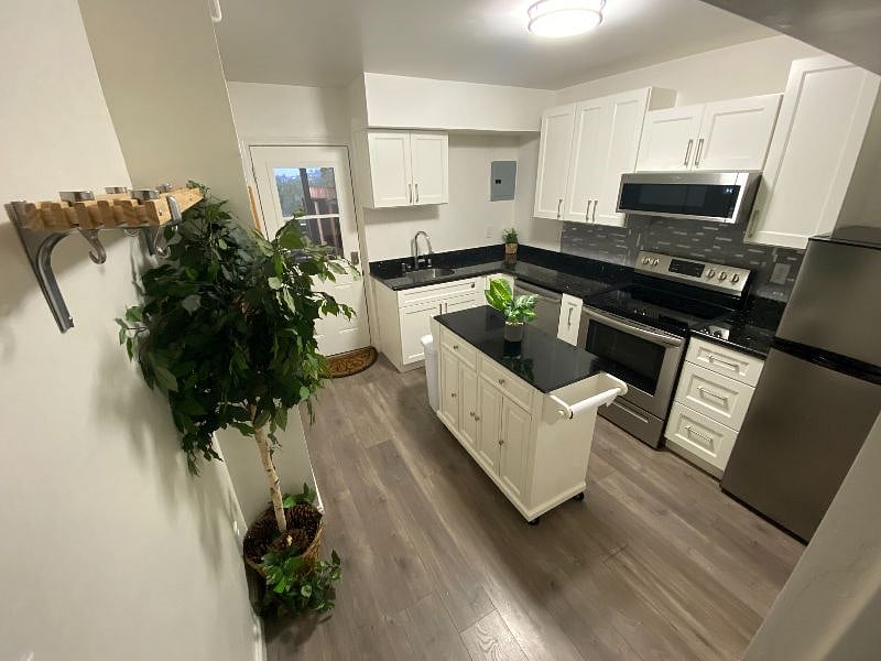 Furnished Finder property 422632_1 photo 15