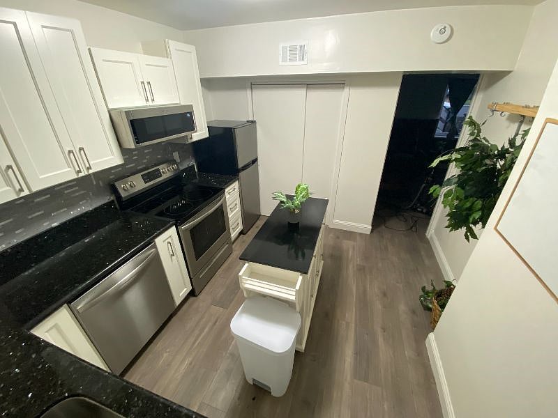 Furnished Finder property 422632_1 photo 5
