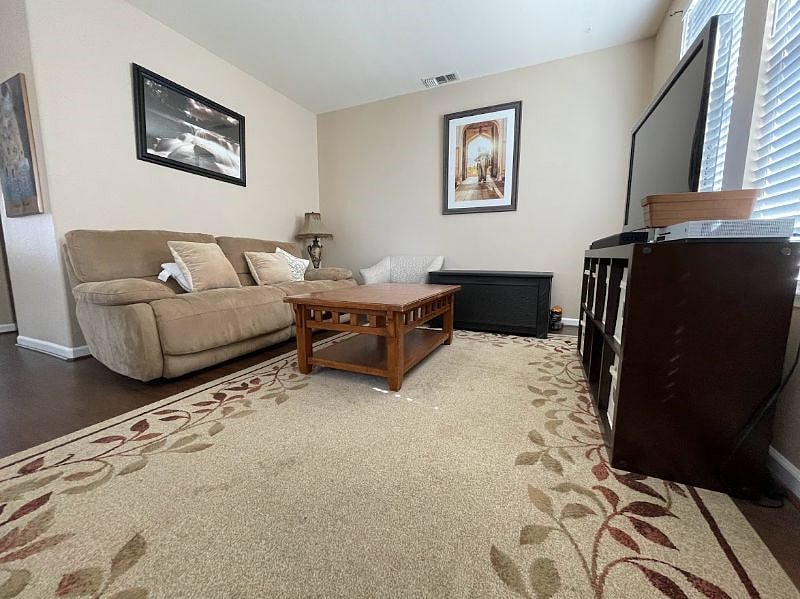 Furnished Finder property 422635_1 photo 3