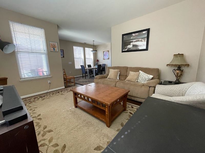 Furnished Finder property 422635_1 photo 8