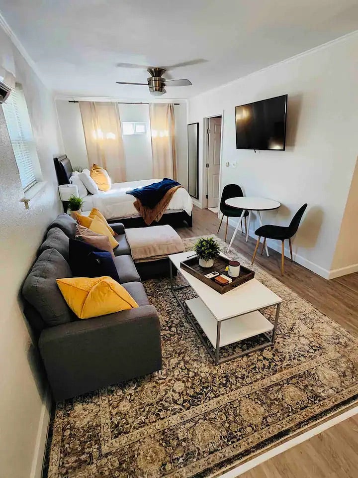 Furnished Finder property 422648_1 photo 3