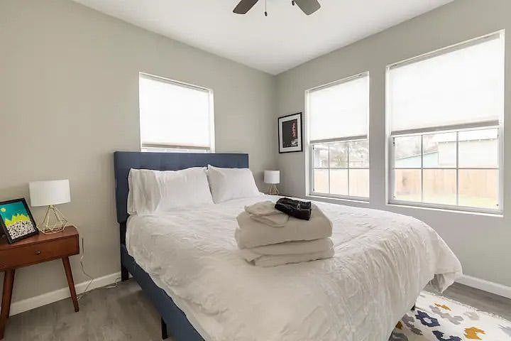 Furnished Finder property 422651_1 photo 11
