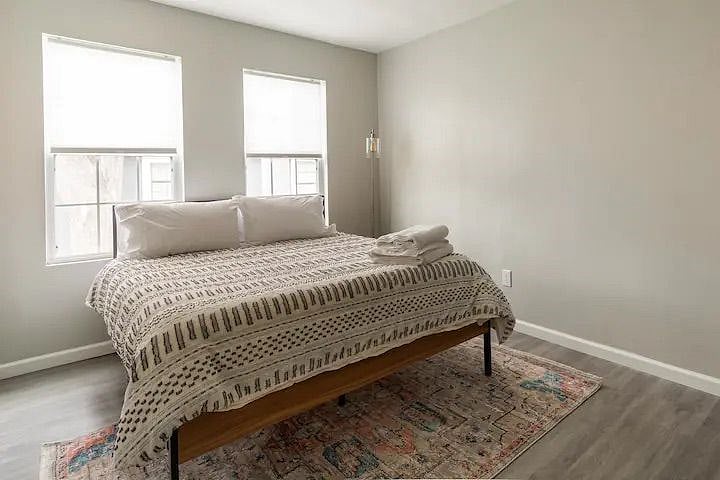 Furnished Finder property 422651_1 photo 17