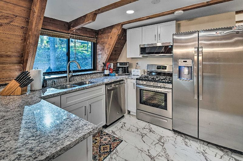 Furnished Finder property 422678_1 photo 15