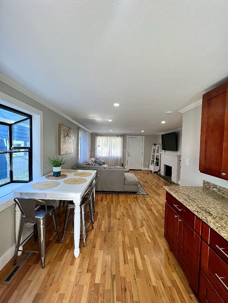 Furnished Finder property 422729_2 photo 30