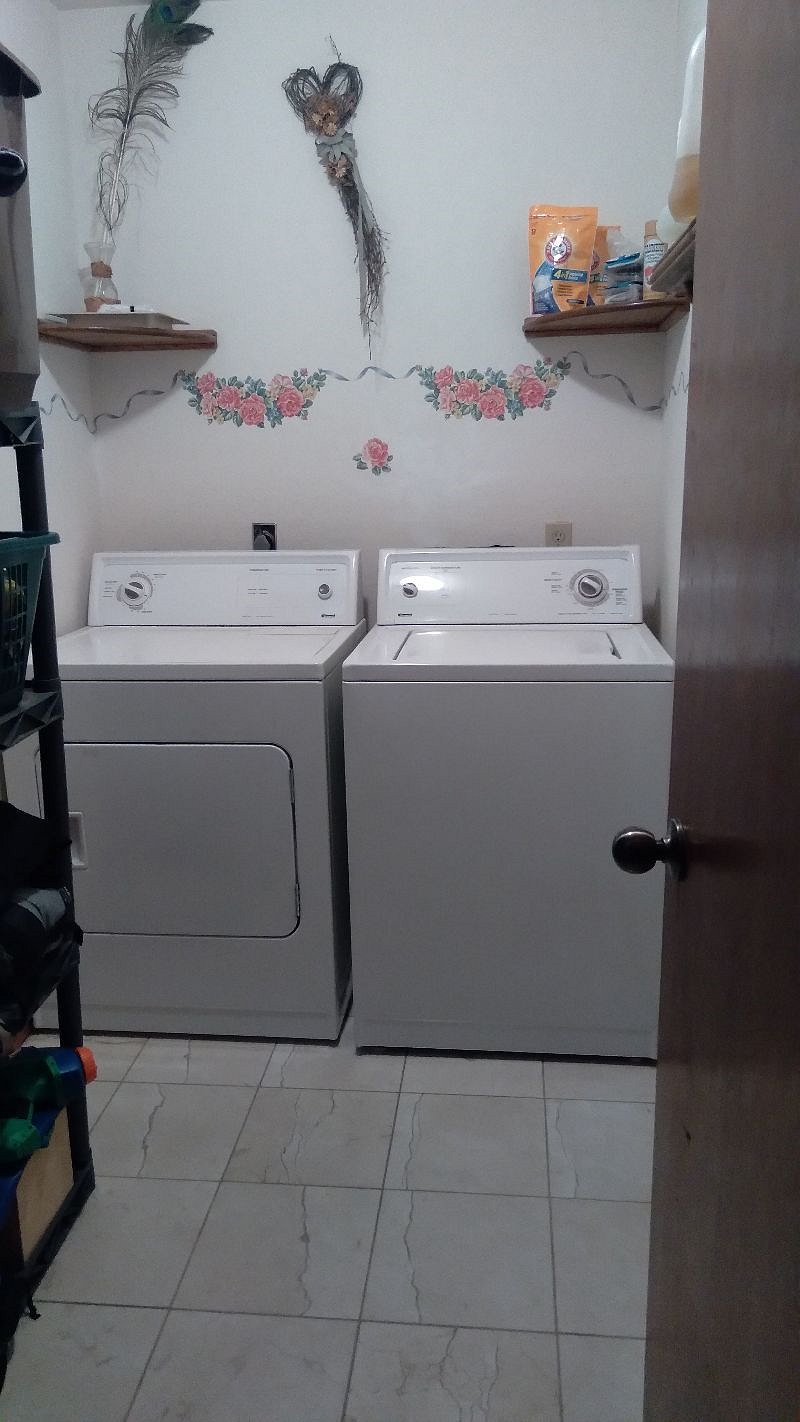 Furnished Finder property 422773_1 photo 8