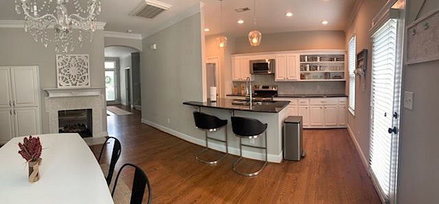 Furnished Finder property 422788_1 photo 3