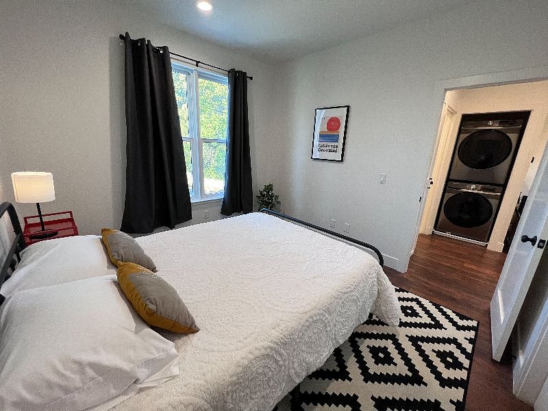 Furnished Finder property 422813_1 photo 5