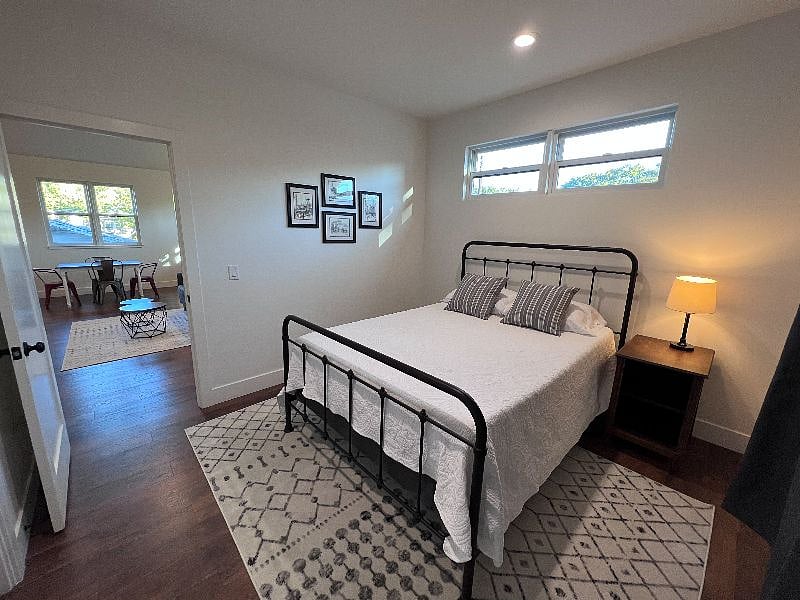 Furnished Finder property 422813_1 photo 7