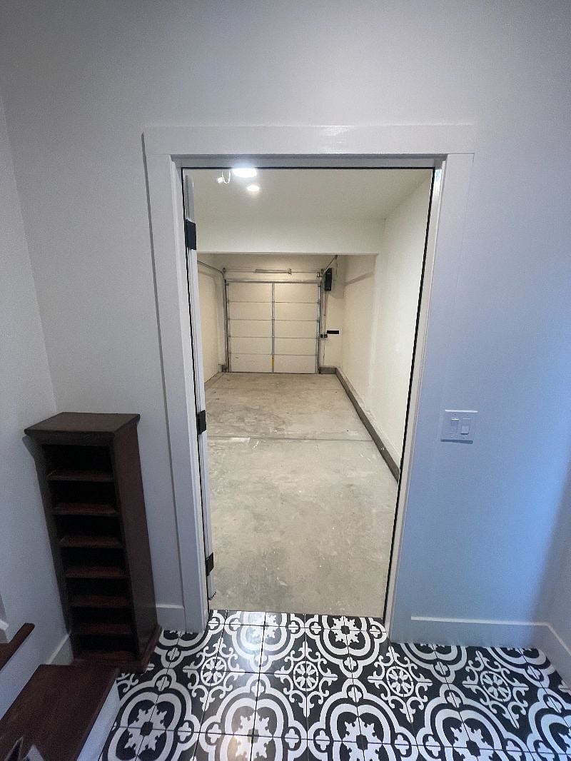 Furnished Finder property 422813_1 photo 17